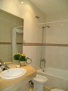 Hostal Centric Barcelona 2*,  Spain